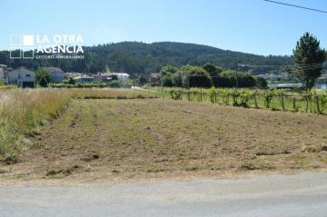 Terreno plano en Beade.